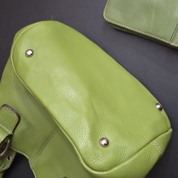 Tignanello Handbag and Franlin Covey Organizer Set - Picture 8 of 15